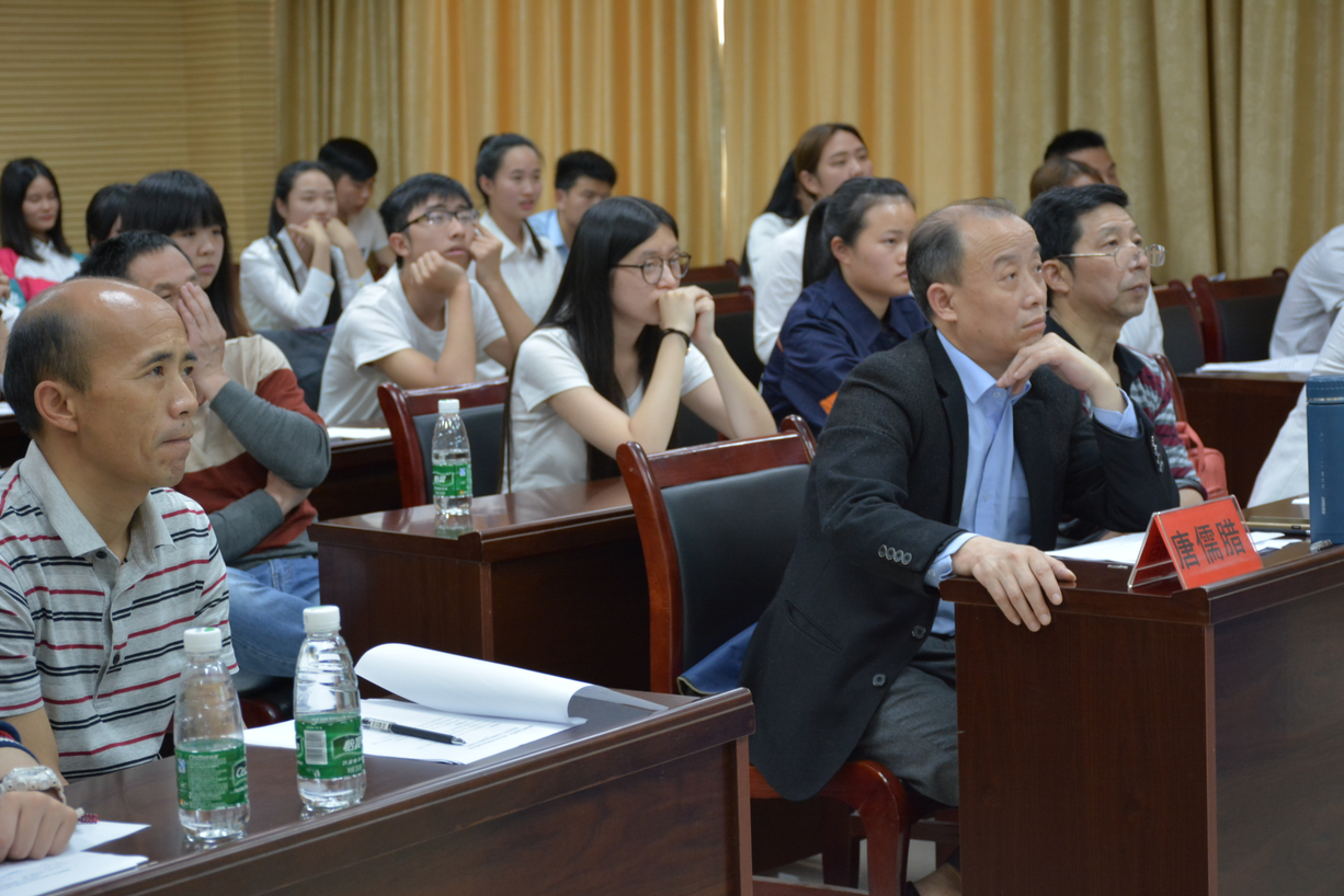 我院举办第二届大学生思想政治理论课研究性学习成果展示竞赛